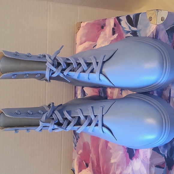 STUART WEITZMAN MCKENZEE BLUE LETHER  LACE-UP  ANKLE COMBAT BOOTS WOMANS SIZE 7B - Picture 11 of 11